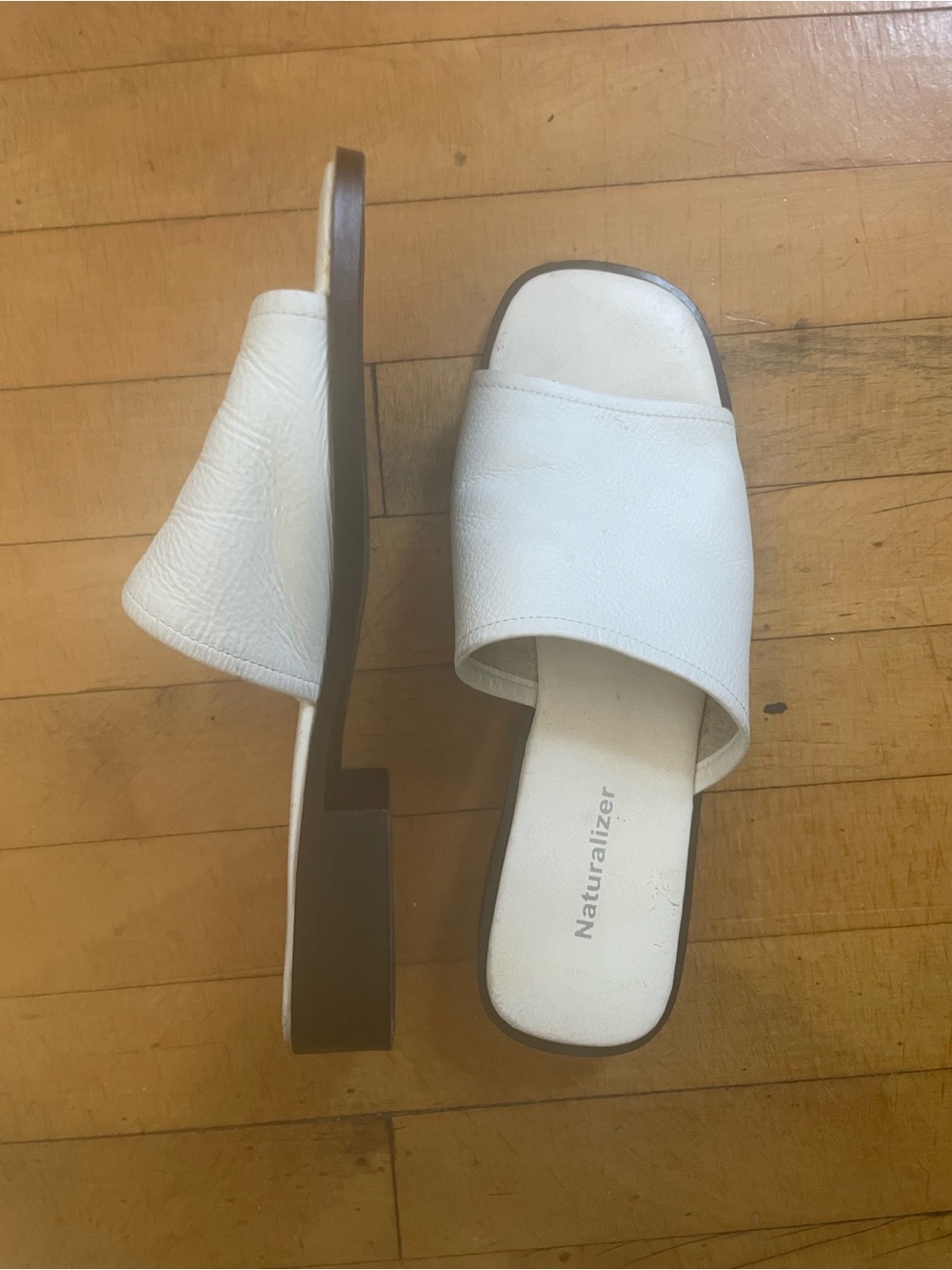 Naturalizer White Leather Slide Mules